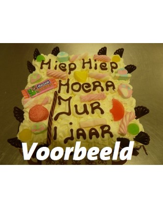 Slagroomtaart vierkant met opschrift Slagroomtaart vierkant met opschrift